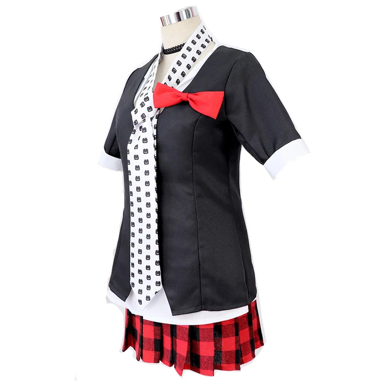 أزياء أنيمي دانغانرونا التأثير - مراجعة Anime Cosplay Cafe وسعره